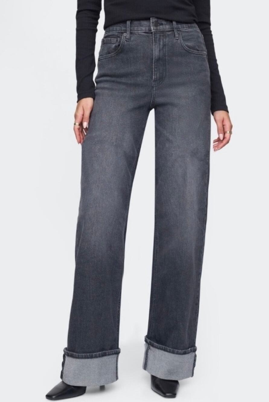 GAP High Rise Stride Fast Stride Black Cuffed Jeans Women’s Size 6 Short